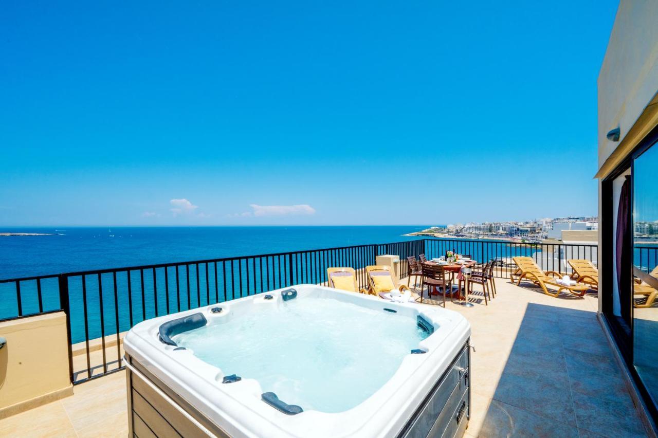 Islet Promenade Seafront Penthouse With Breathtaking Seaviews And Private Hot Tub On The Large Terrace By Getawaysmalta Apartamento St. Paul's Bay Exterior foto