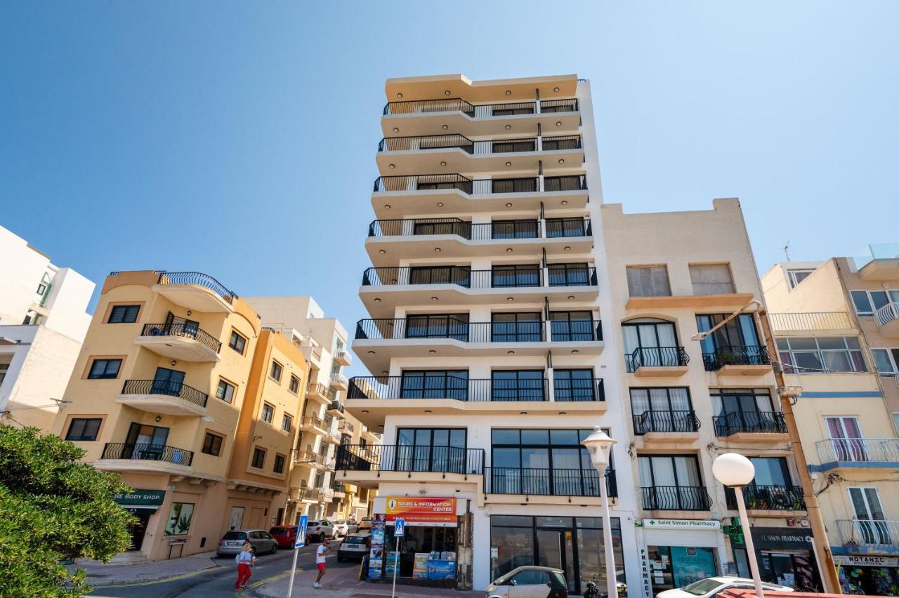 Islet Promenade Seafront Penthouse With Breathtaking Seaviews And Private Hot Tub On The Large Terrace By Getawaysmalta Apartamento St. Paul's Bay Exterior foto