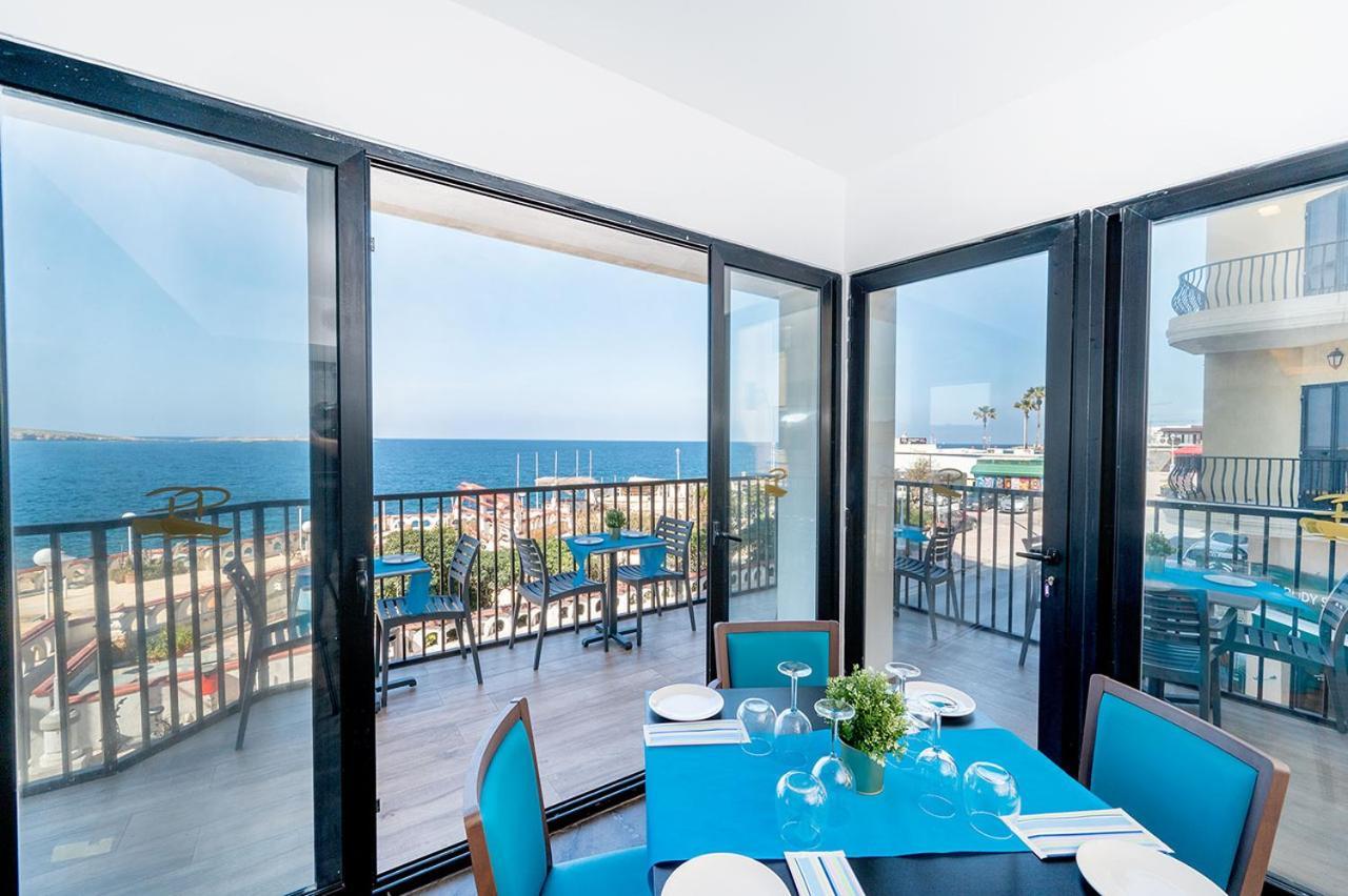 Islet Promenade Seafront Penthouse With Breathtaking Seaviews And Private Hot Tub On The Large Terrace By Getawaysmalta Apartamento St. Paul's Bay Exterior foto